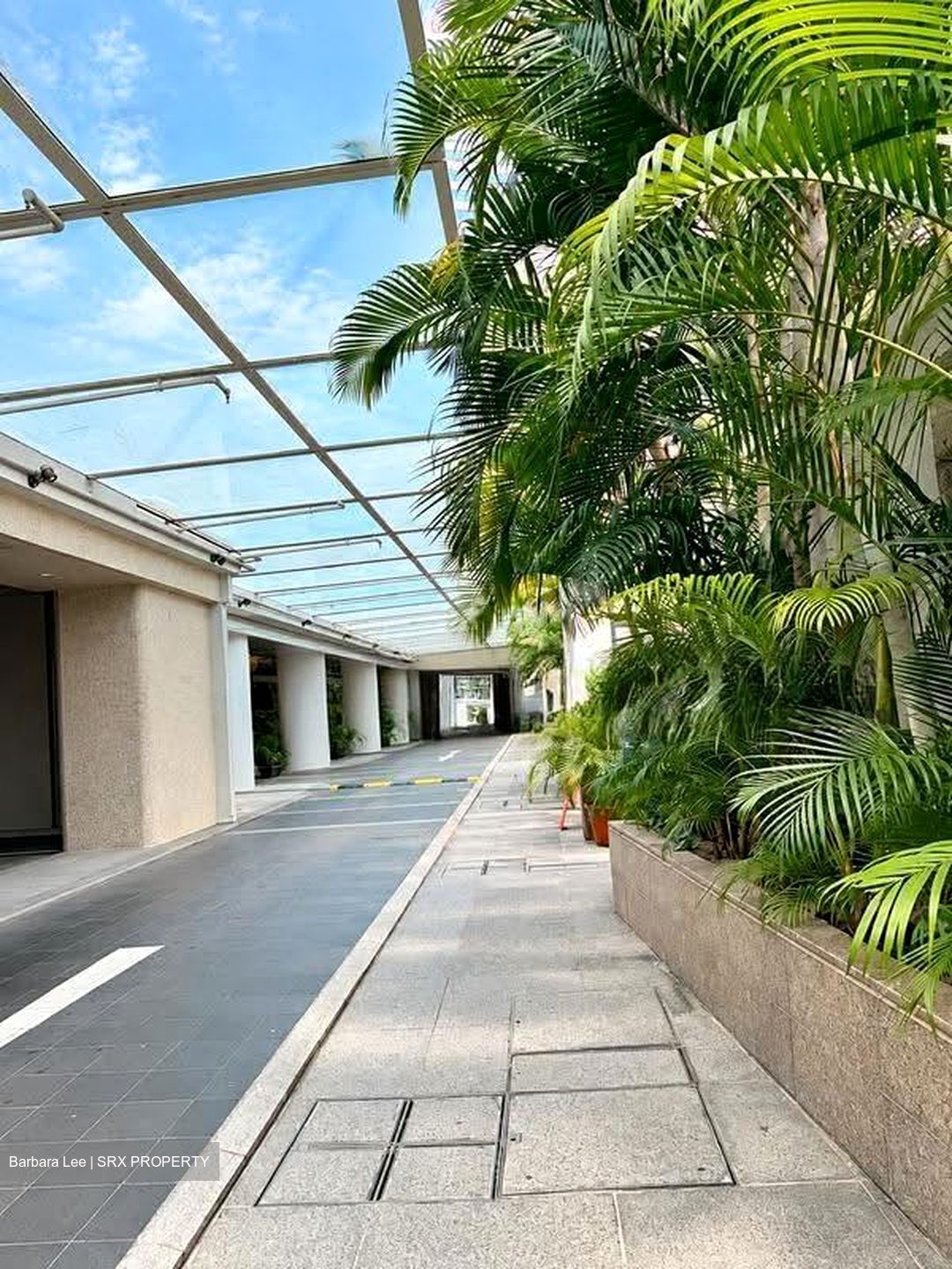 Capital Square (D1), Office #637722791